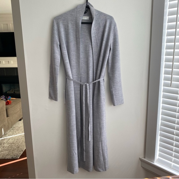 Aritzia Babaton Kirby Wool Cardigan - Picture 2 of 13